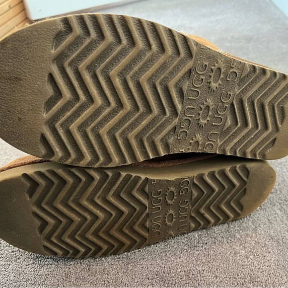 2005 UGG Classic short - Picture 2 of 11